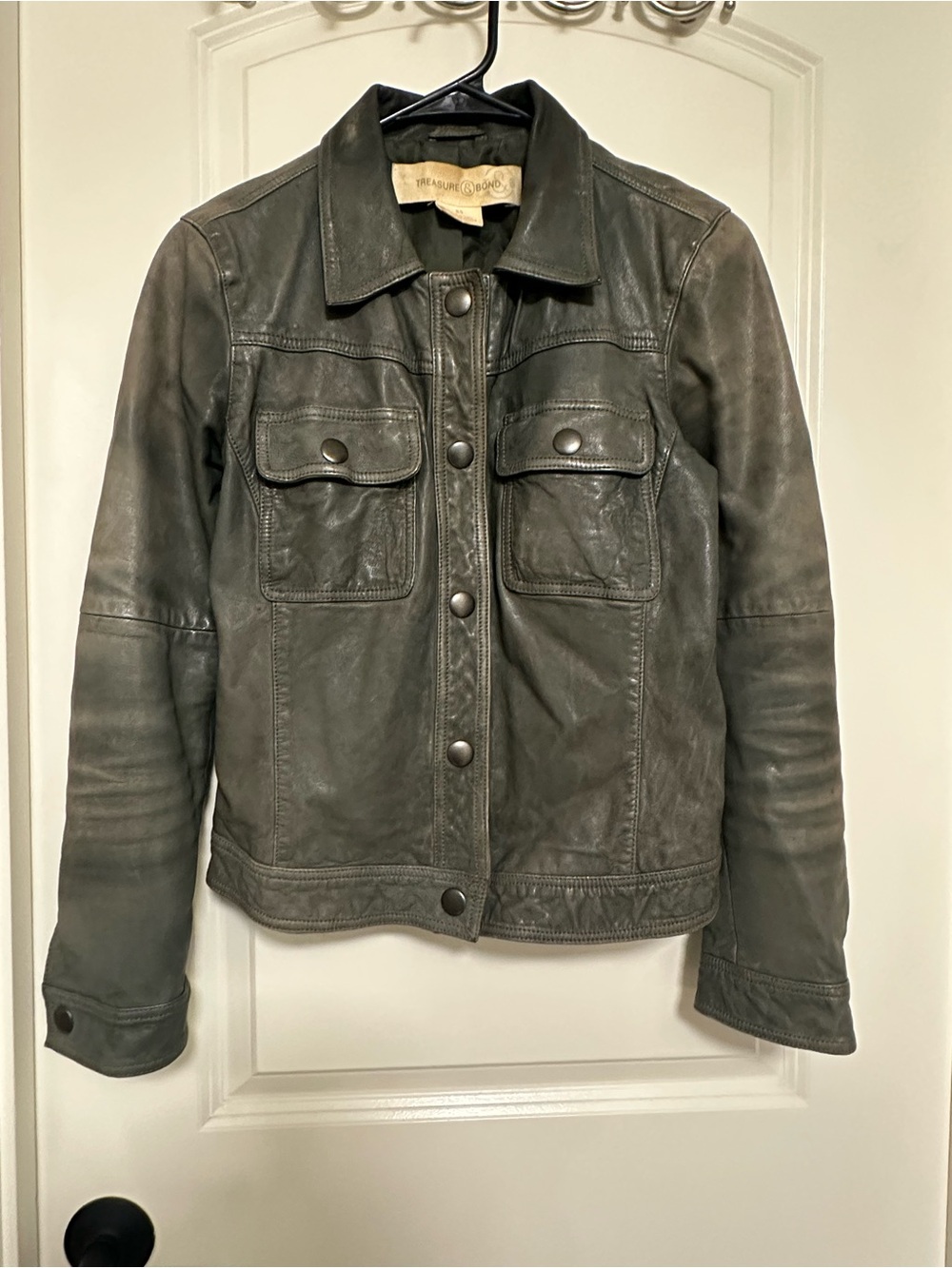 Treasure & Bond Women's Gray / Green Distressed Leather Button-Front Jacket XS